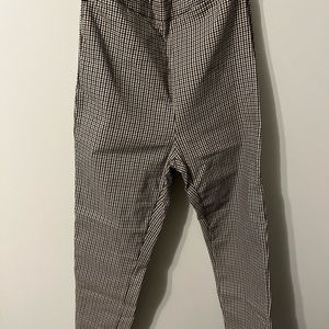 Pantalones de cuadros con bolsillos y cintura ancha